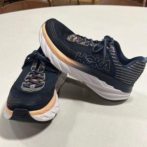 Hoka One Bondi 6